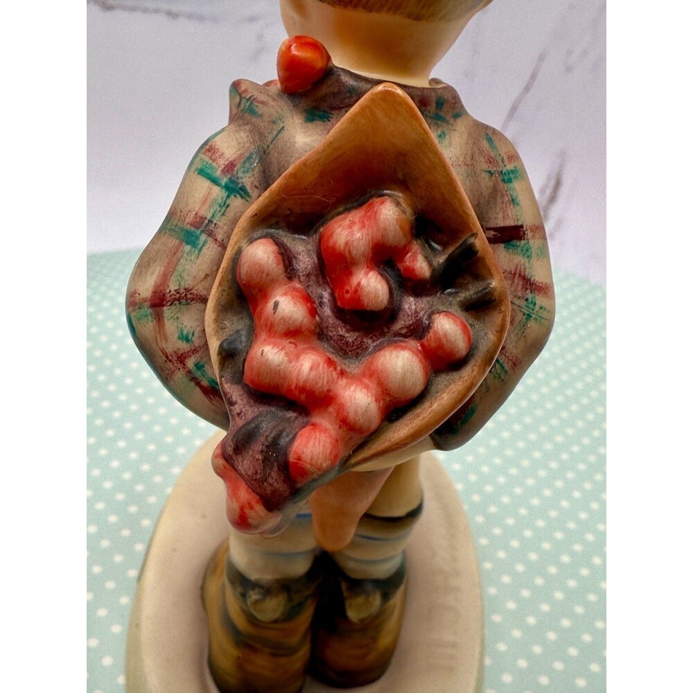 Hummel  Goebel "NOT FOR YOU" Boy with Bouquet and Dog TMK4 #317 - 5.5" Tall - Picture 5 of 11